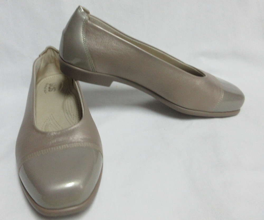 SAS Coco Ballet Flats Loafers Shoes Womens Size 8.5 WW Champagne Patent Comfort